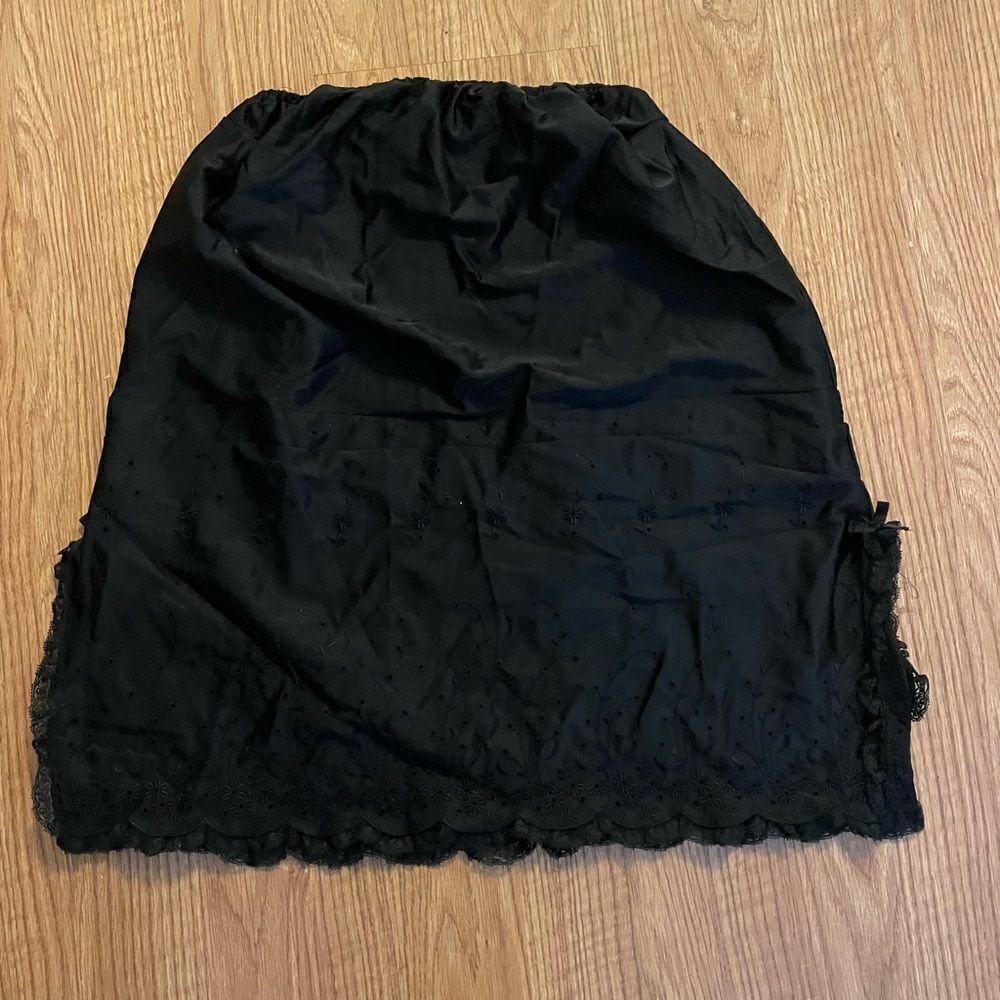 Vintage Lace Midi Skirt‎ Size S/M Black